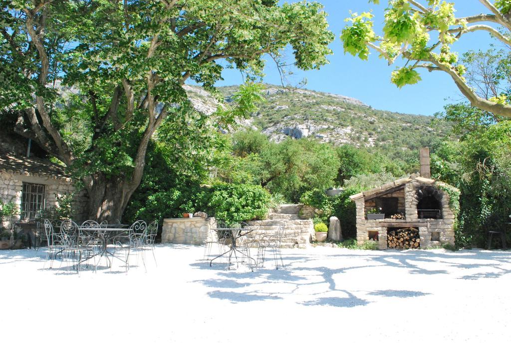 Bastide De La Lézardière Fontaine-de-Vaucluse Exterior foto